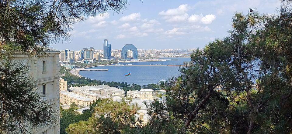 Baku seaside boulevard and city skyline, Azerbaijan
