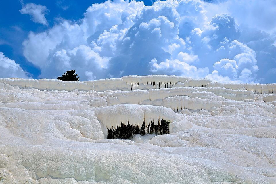 White travertine terraces at Pamukkale, Turkey